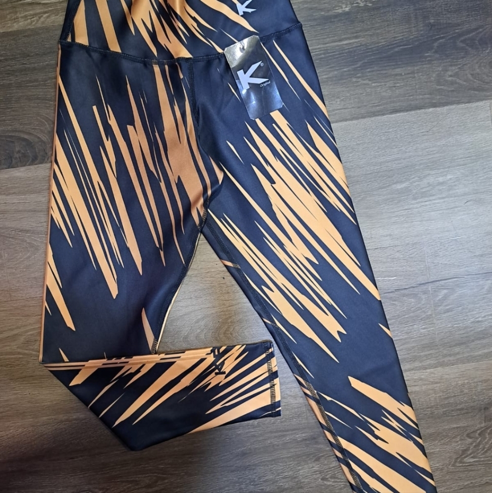 One side fits all , colombian leggings